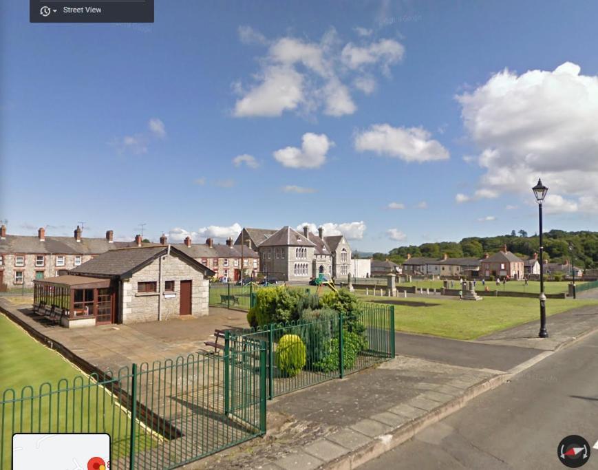 College Square, Terrace House Lejlighed Bessbrook Eksteriør billede
